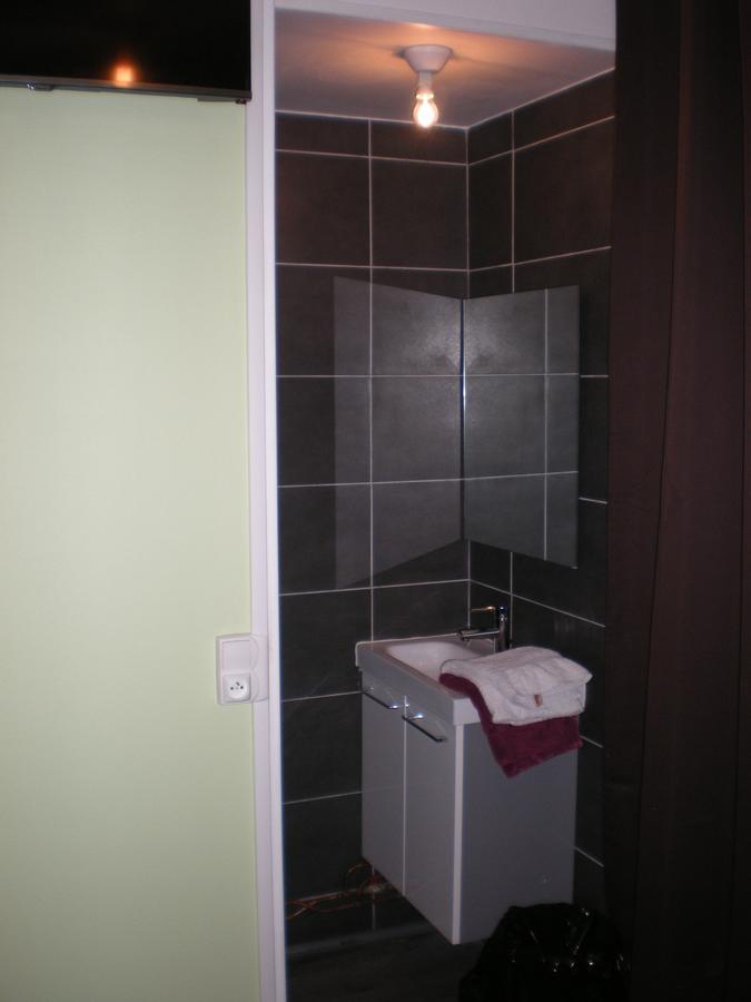 Hotel Dg Méry-sur-Oise Buitenkant foto