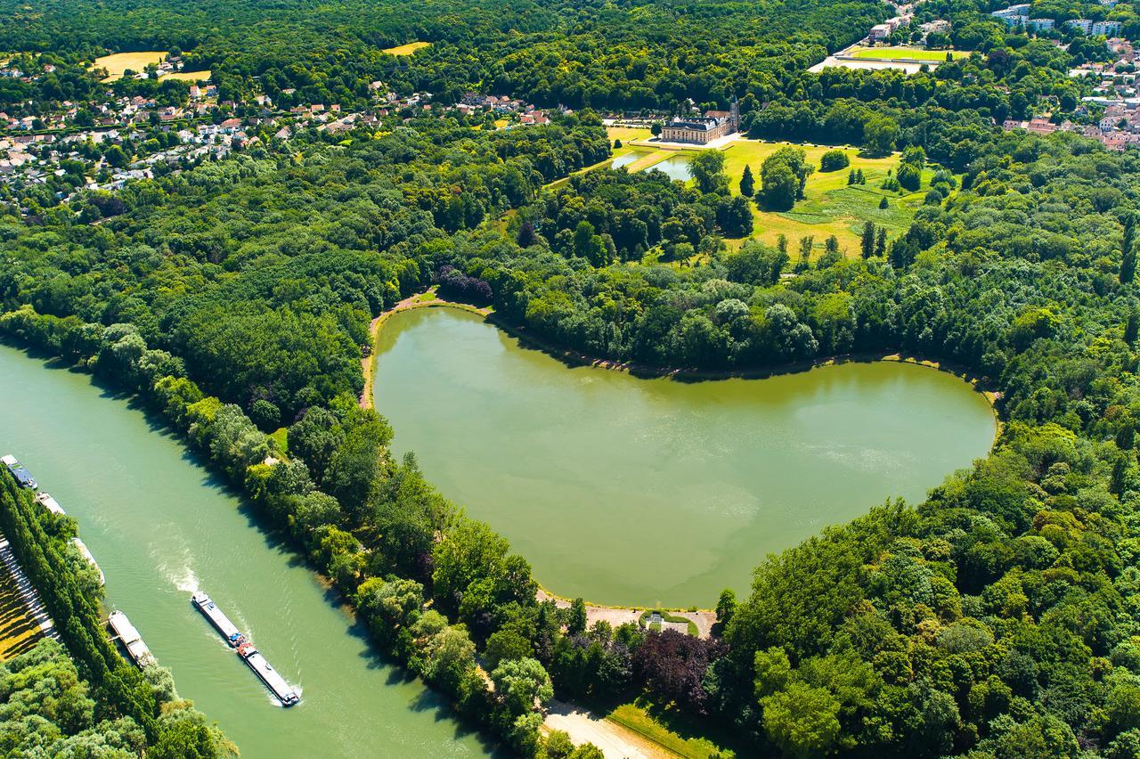 Hotel Dg Méry-sur-Oise Buitenkant foto